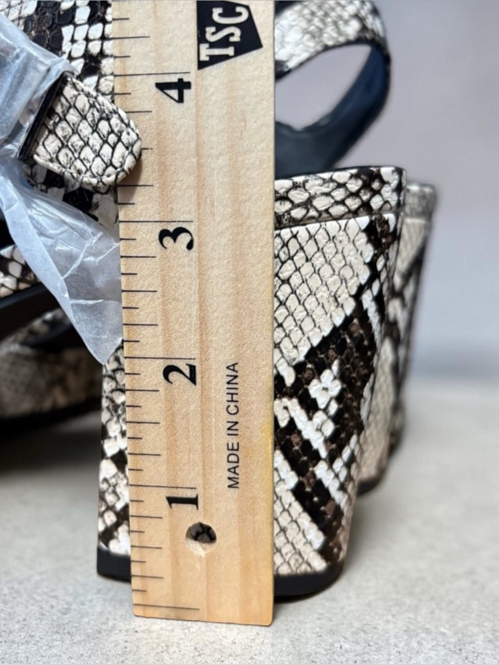 Amazon Essentials Snake Print Platform Block Heel Sandals Womens Size 8 NIB - Picture 6 of 8